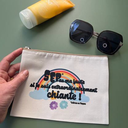 Trousse Après la pluie Seplavie, accessoire arc-en-ciel handicap invisible impression français